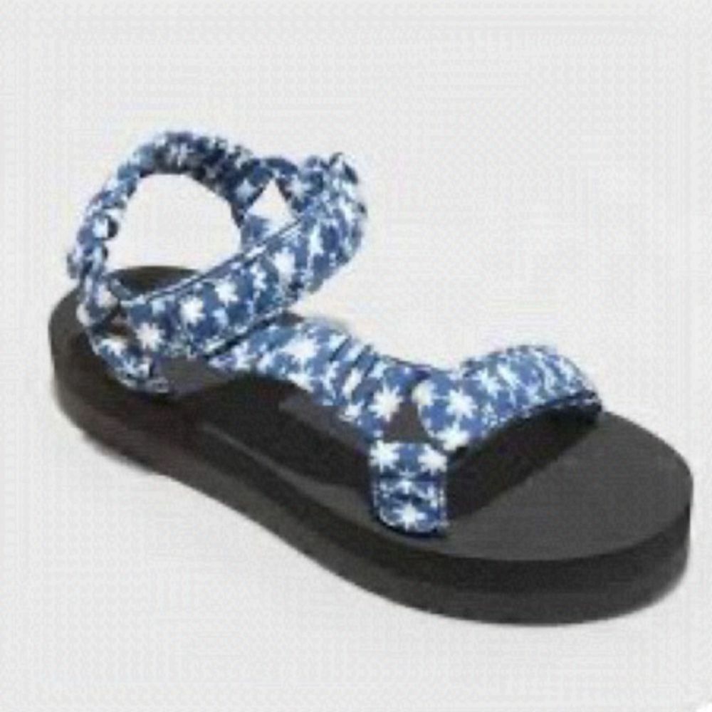 NWT Universal Thread Floris Platform Sport Blue Sandals